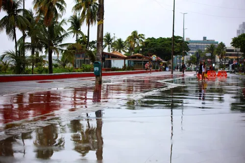 Inmet renova alerta de chuvas intensas para Litoral Sul e mais 103 cidades da Paraíba