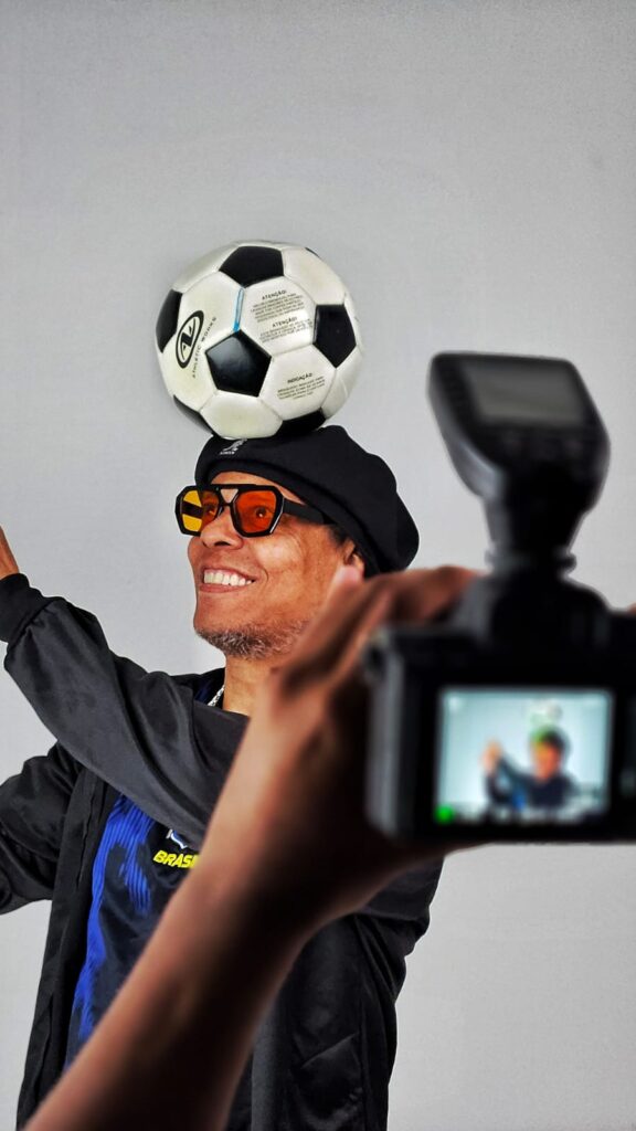 “Ronaldinho Paraíba”: sósia do craque gaúcho conquista fãs pela Paraíba