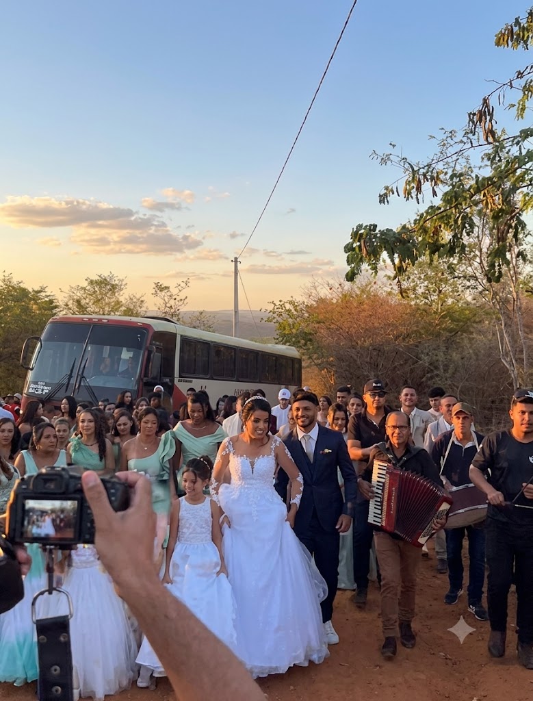 Casamento ao som de forró emociona e exalta tradições nordestinas no interior