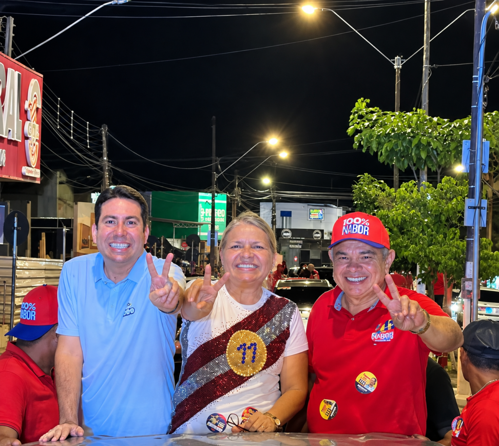 Em busca de votação majoritária, Felipe Leitão faz porta a porta com Marcelo e Zilda nesta quinta em Alhandra