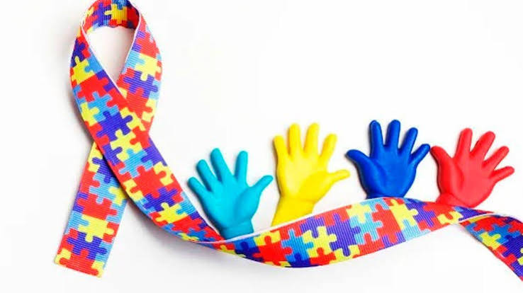 Paraíba ganha leis que levam atendimento a autistas ao interior, dispensam uniforme escolar por questão sensorial e equiparam diabetes tipo 1 a deficiência