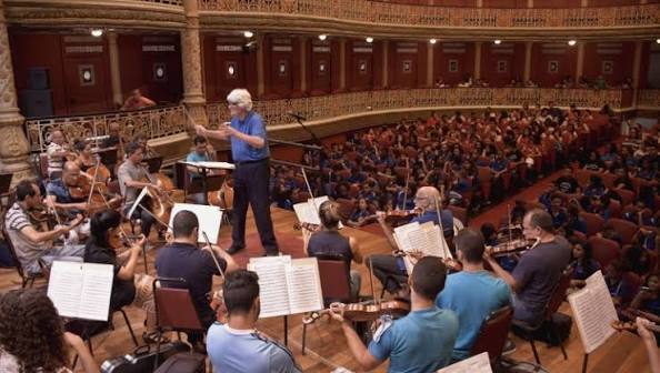Orquestra e Banda Sinfônica do Recife abrem concurso com 45 vagas para músicos; remuneração chega a R$ 5,5 mil