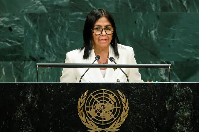 Na estreia na ONU, presidente interina da Venezuela promete eleições “no momento certo” e agradece a Trump