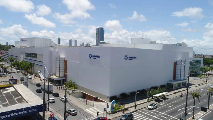 Manaíra Shopping recebe ação do Castra+ Paraíba com castração e microchipagem gratuitas para cães e gatos