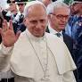 Cirurgia do papa Leão XIV é concluída com sucesso, informa Vaticano